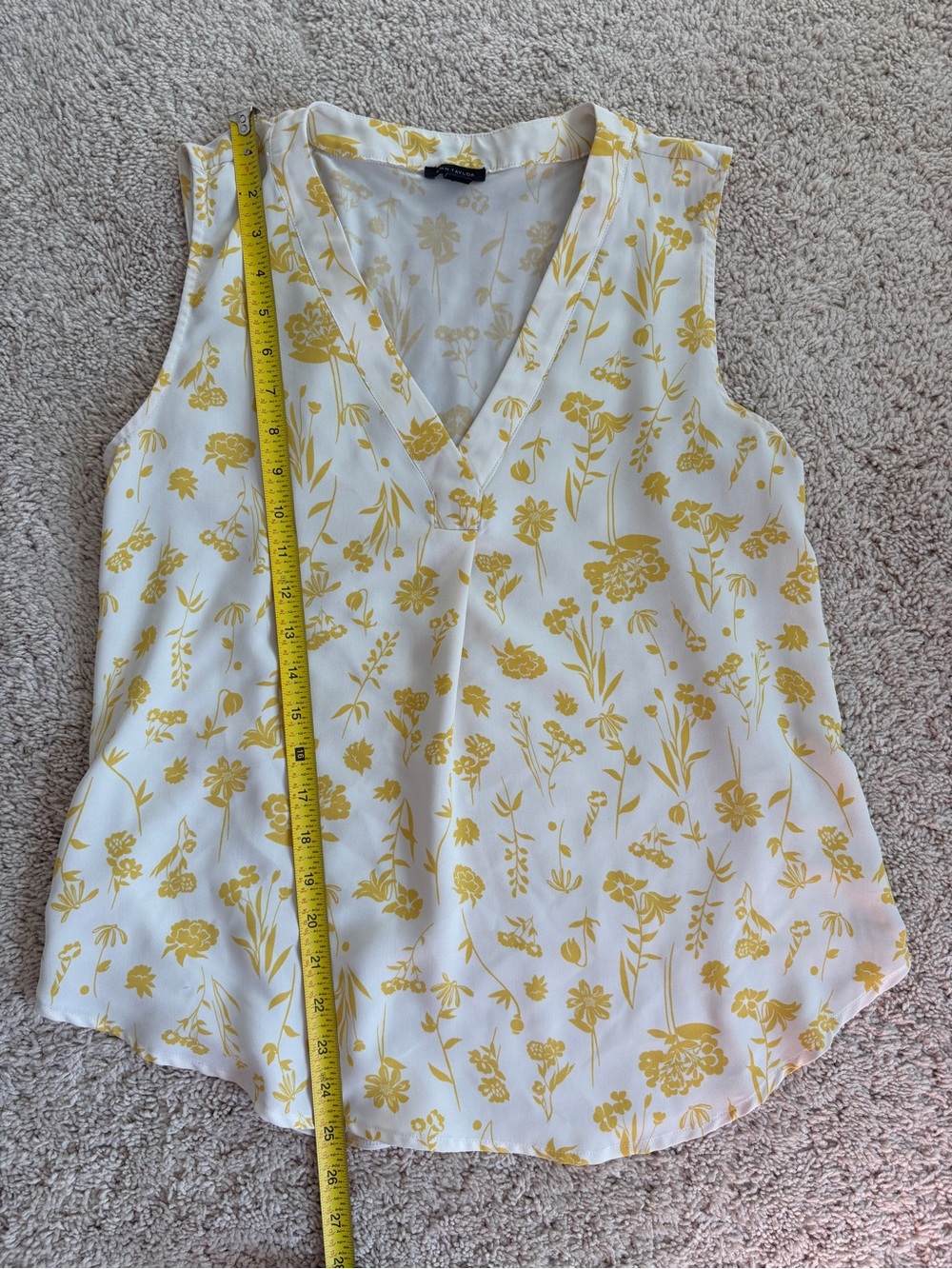 Ann Taylor S White Sleeveless V-Neck Camisole with Yellow Floral Print - Picture 5 of 7